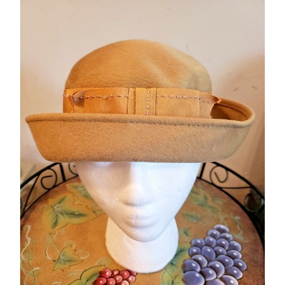 Vintage  Woman\'s Wool Hat HENRY POLLAK NEW YORK Camel Tan Bow Soleil Soi… main image 5
